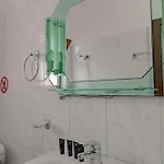 Cozy Downtown Apartmán Ksamil