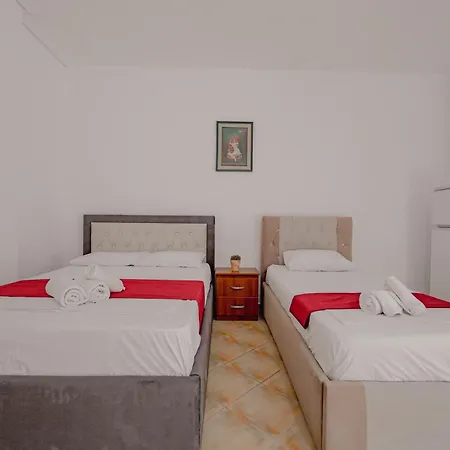 Cozy Downtown * Ksamil