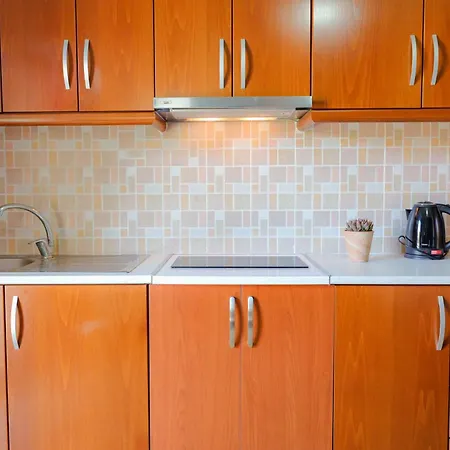 Cozy Downtown Apartmán Ksamil