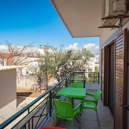 Cozy Downtown Apartmán Ksamil