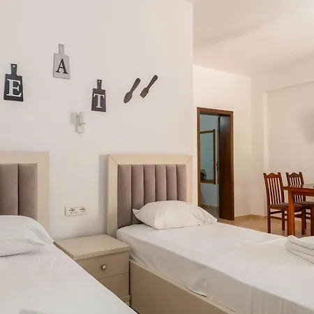 Cozy Downtown * Ksamil