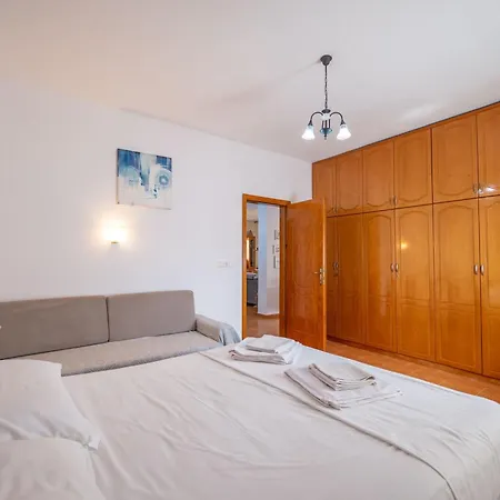 Apartment Cozy Downtown Ksamil