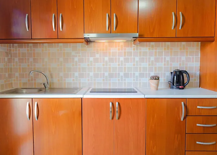 Cozy Downtown Appartement Ksamil
