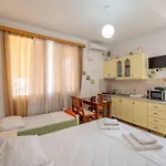 Cozy Downtown Apartment Ksamil