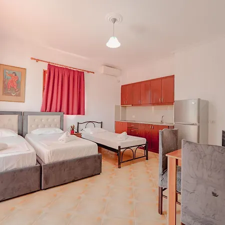 Apartamento Cozy Downtown Ksamil