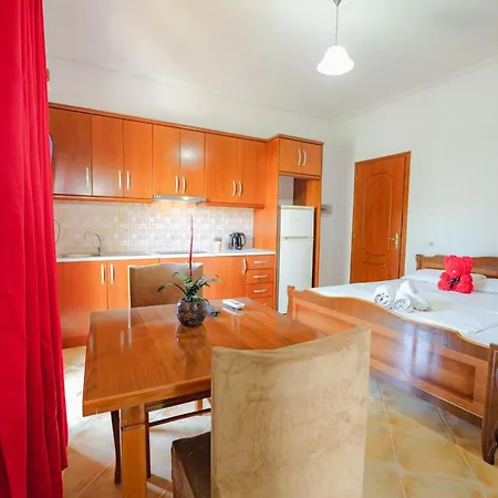 Daire Cozy Downtown Ksamil