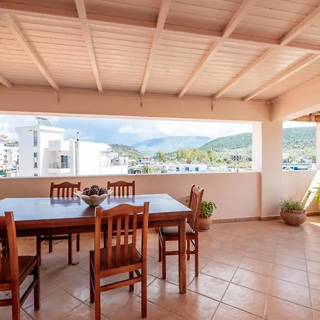 Apartamento Cozy Downtown Ksamil