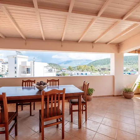Apartment Cozy Downtown Ksamil