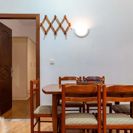 Cozy Downtown דירה