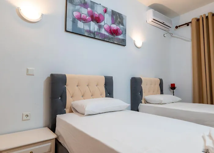 Апартаменты Cozy Downtown *
